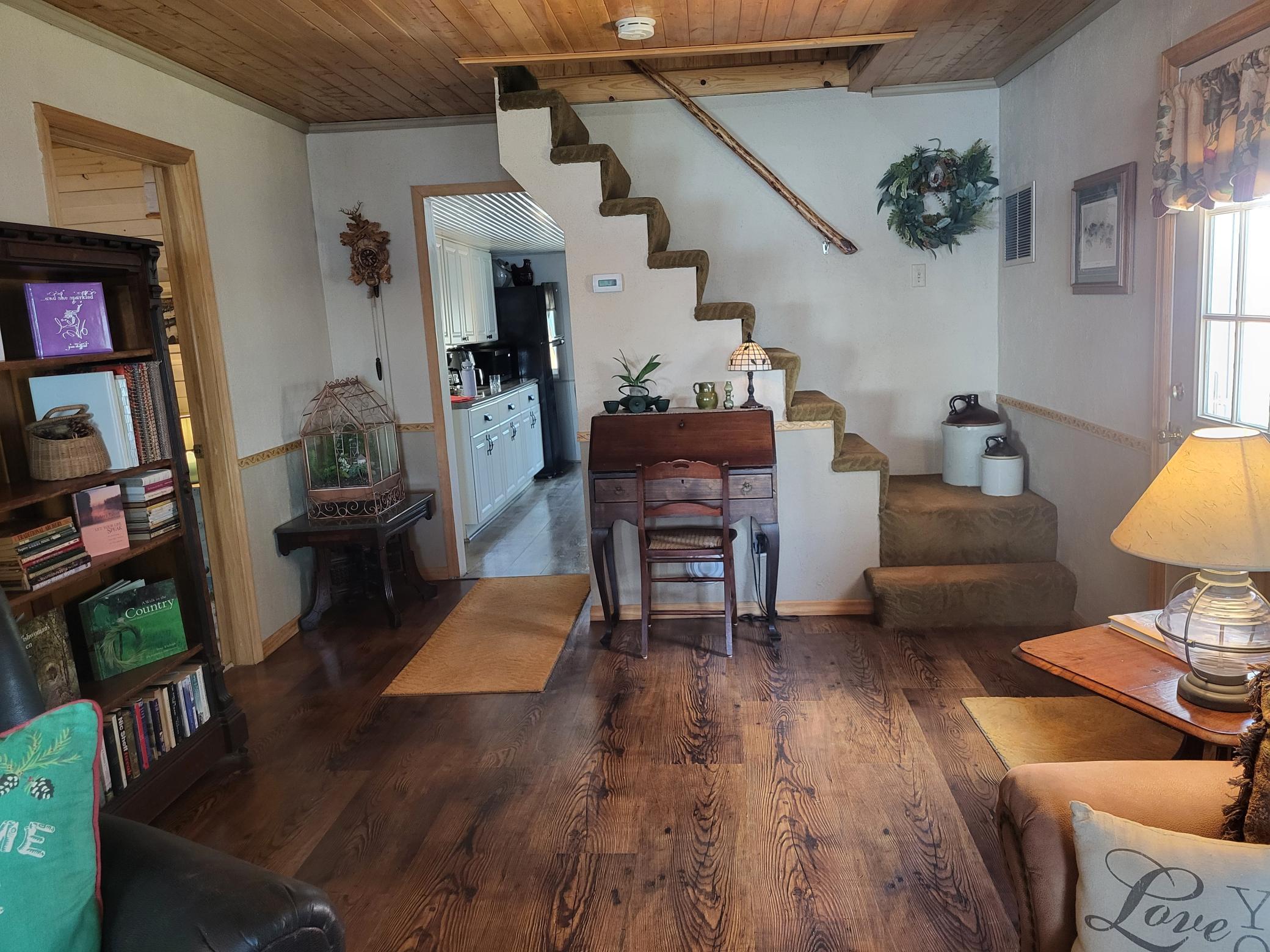 23979 Navajo Trail