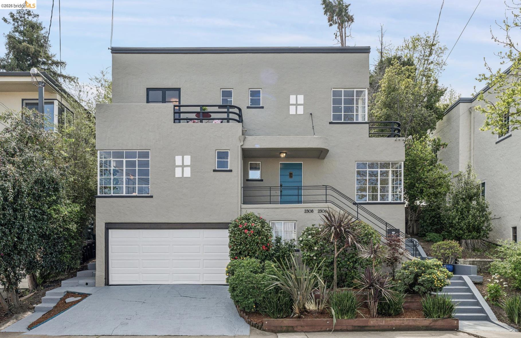 2306 Ivy Dr
