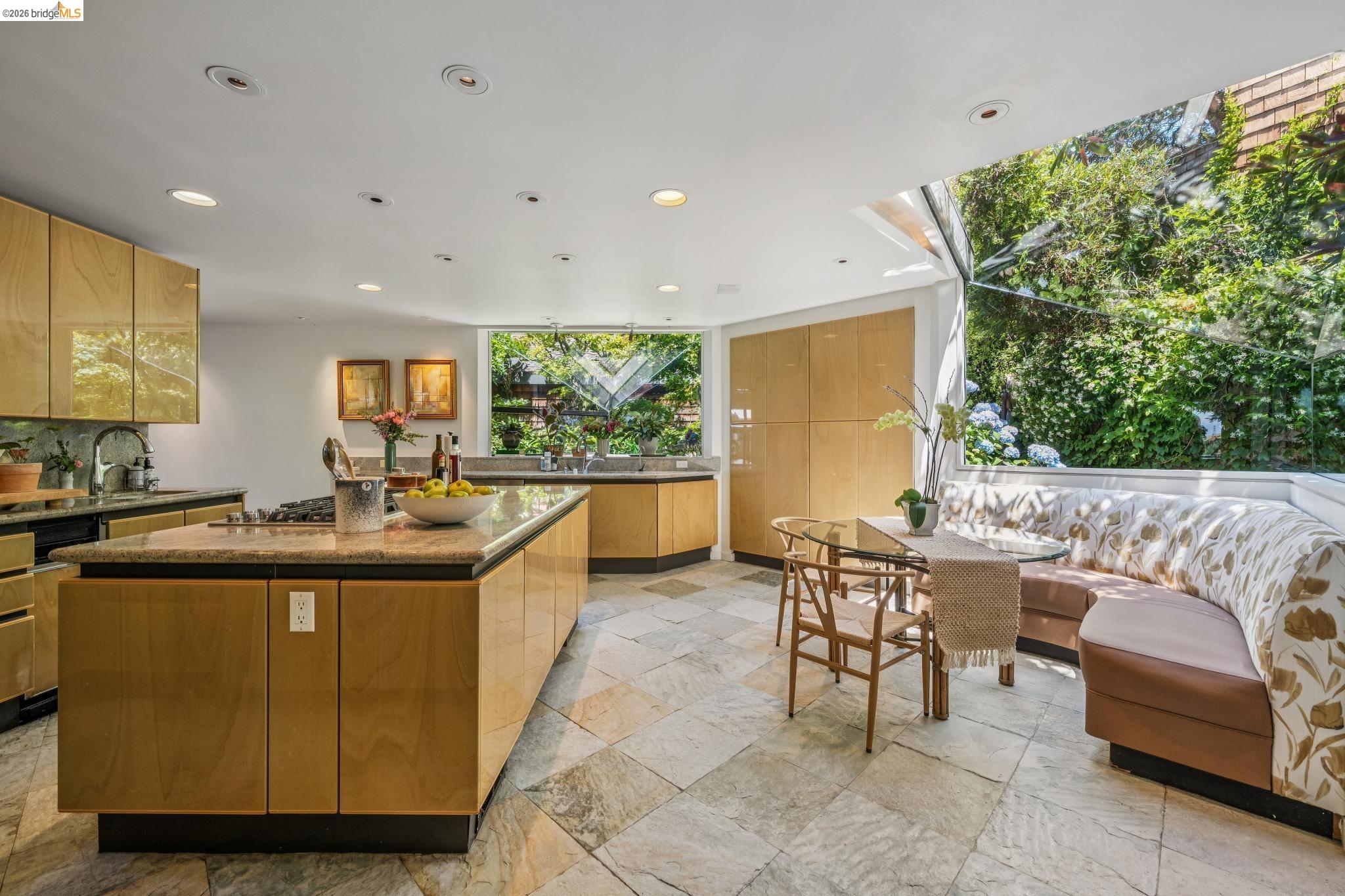 2223 Tunnel Rd