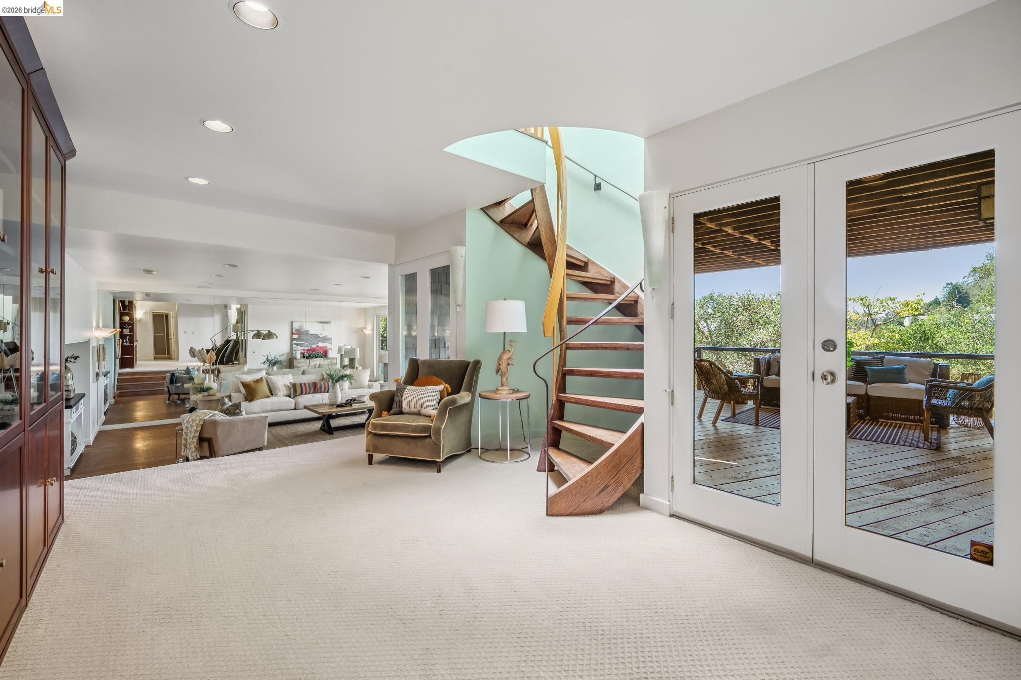 2223 Tunnel Rd