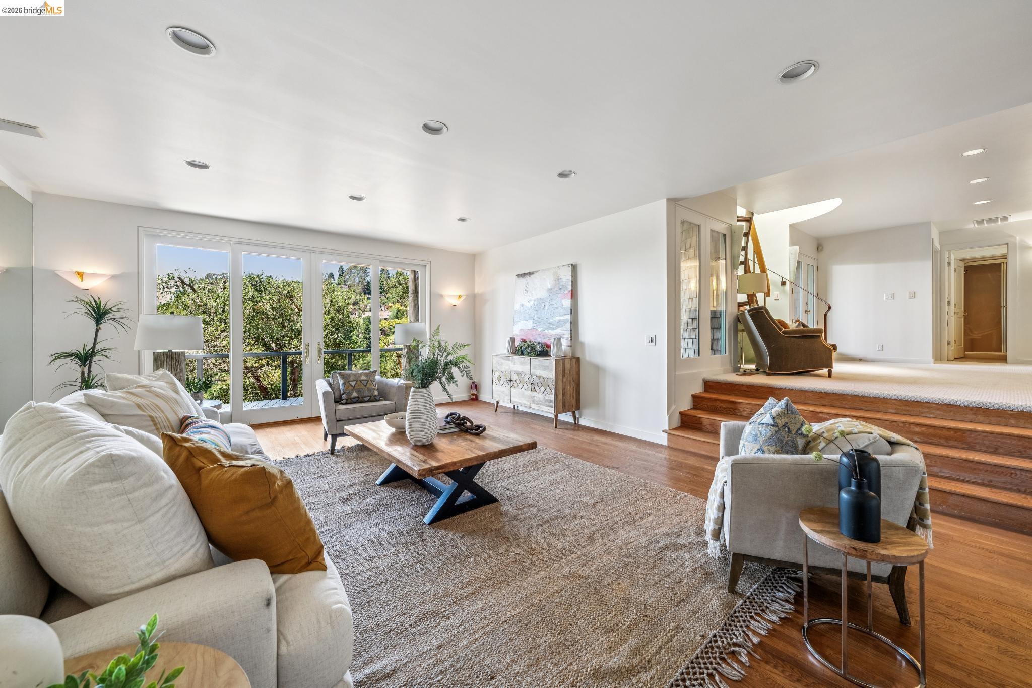2223 Tunnel Rd