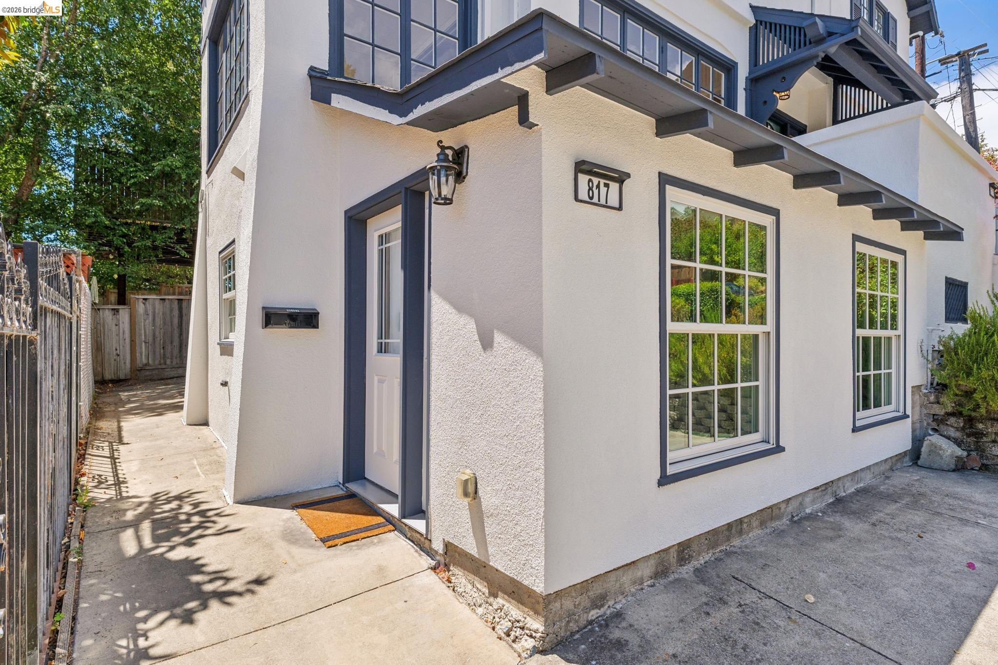 815 Paloma Ave