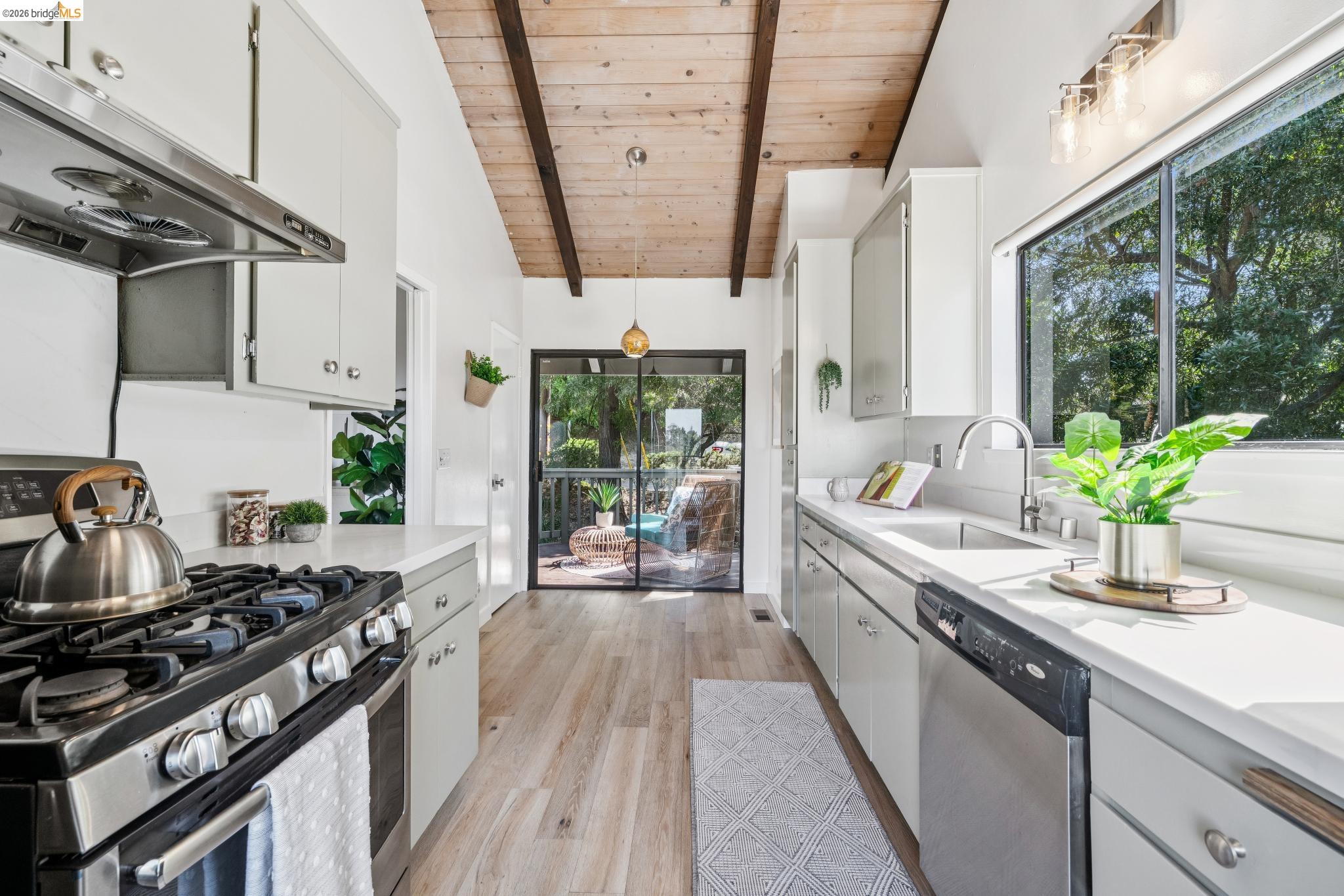 2534 Carisbrook Dr