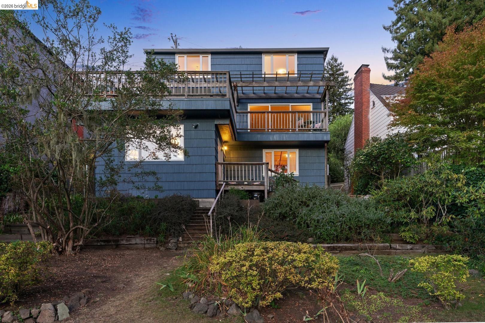 155 Avenida DR