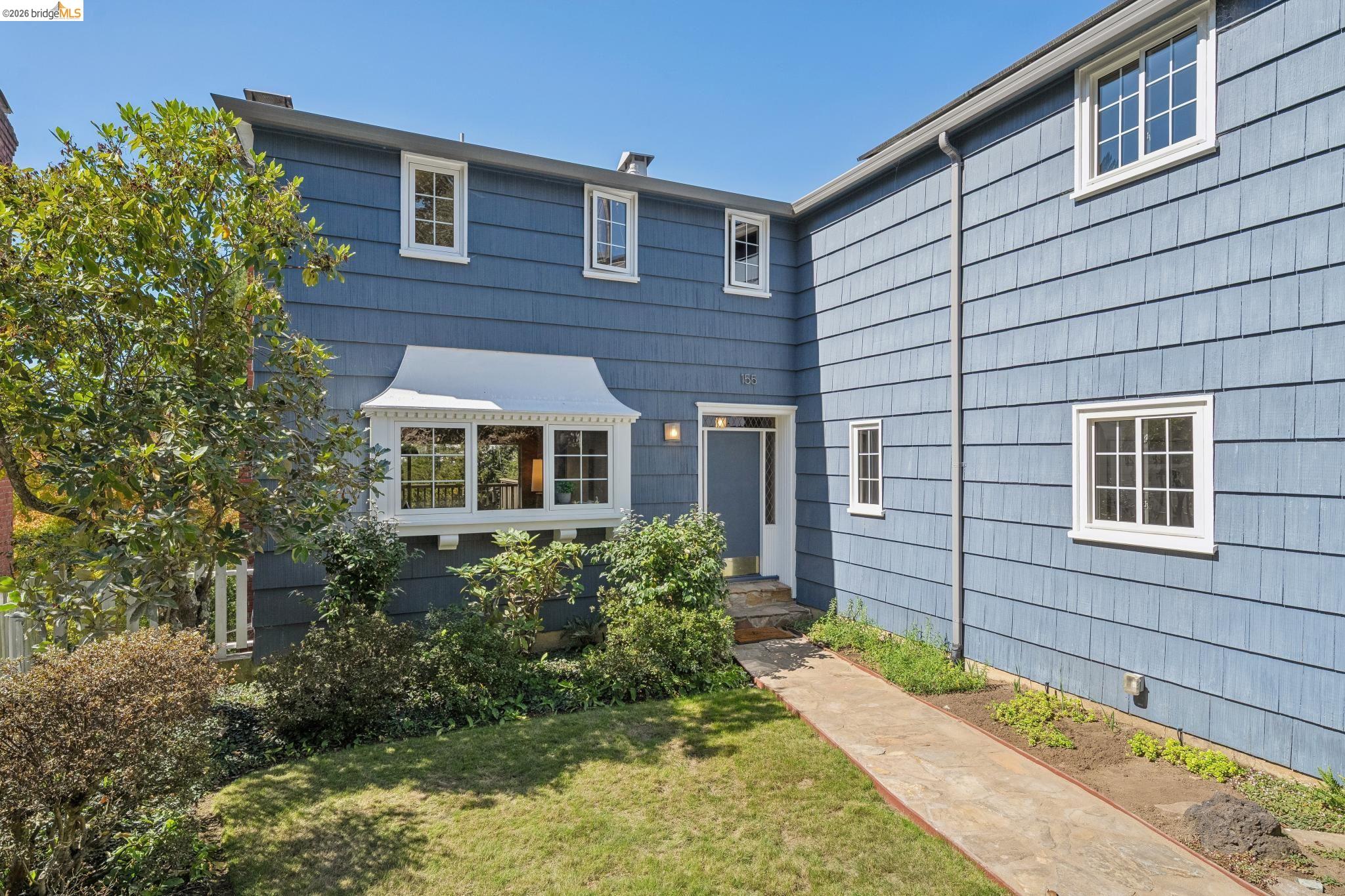 155 Avenida DR