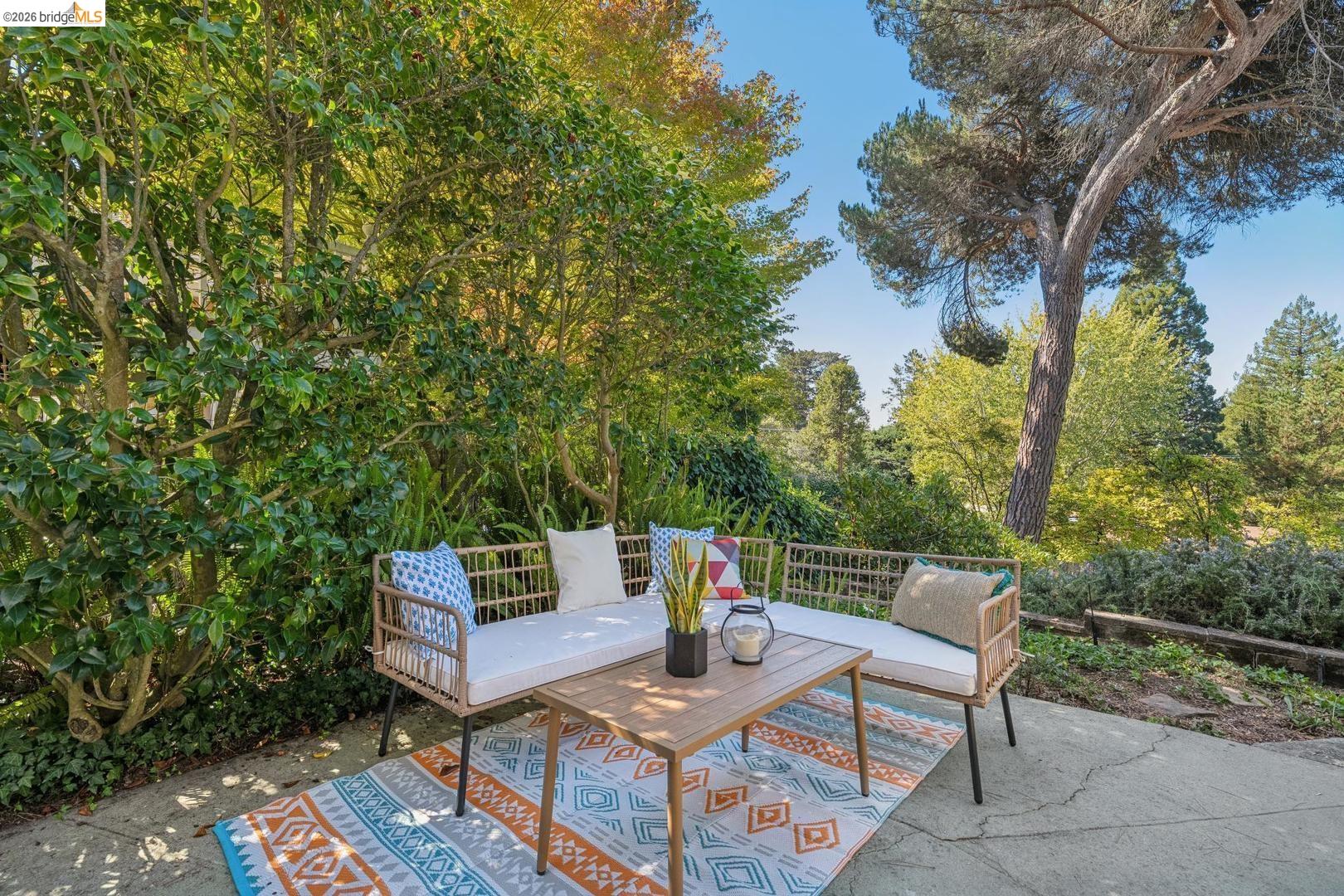 155 Avenida DR