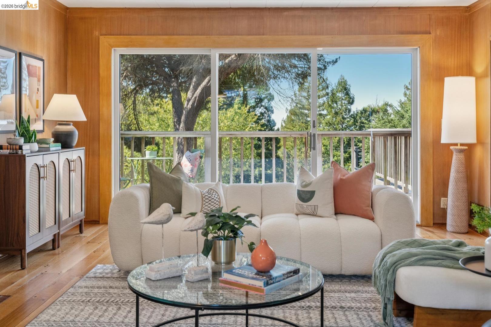 155 Avenida DR