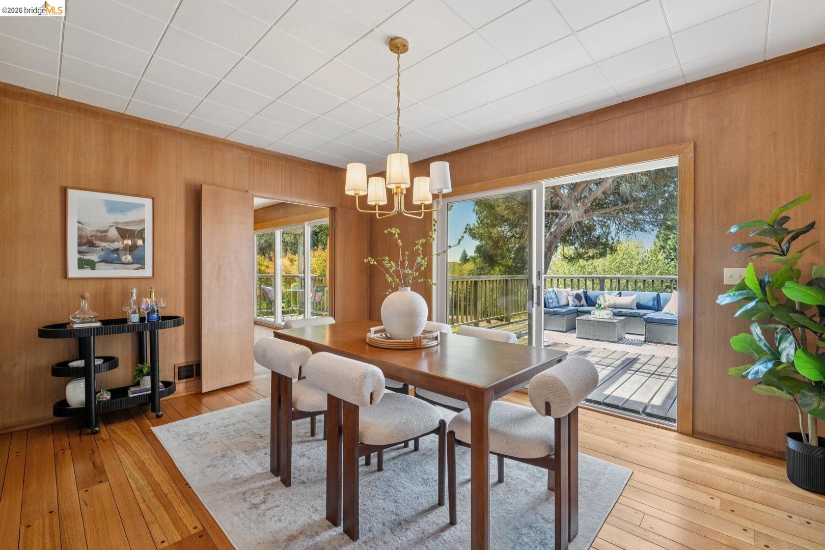 155 Avenida DR