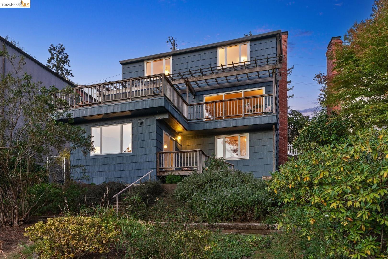155 Avenida DR