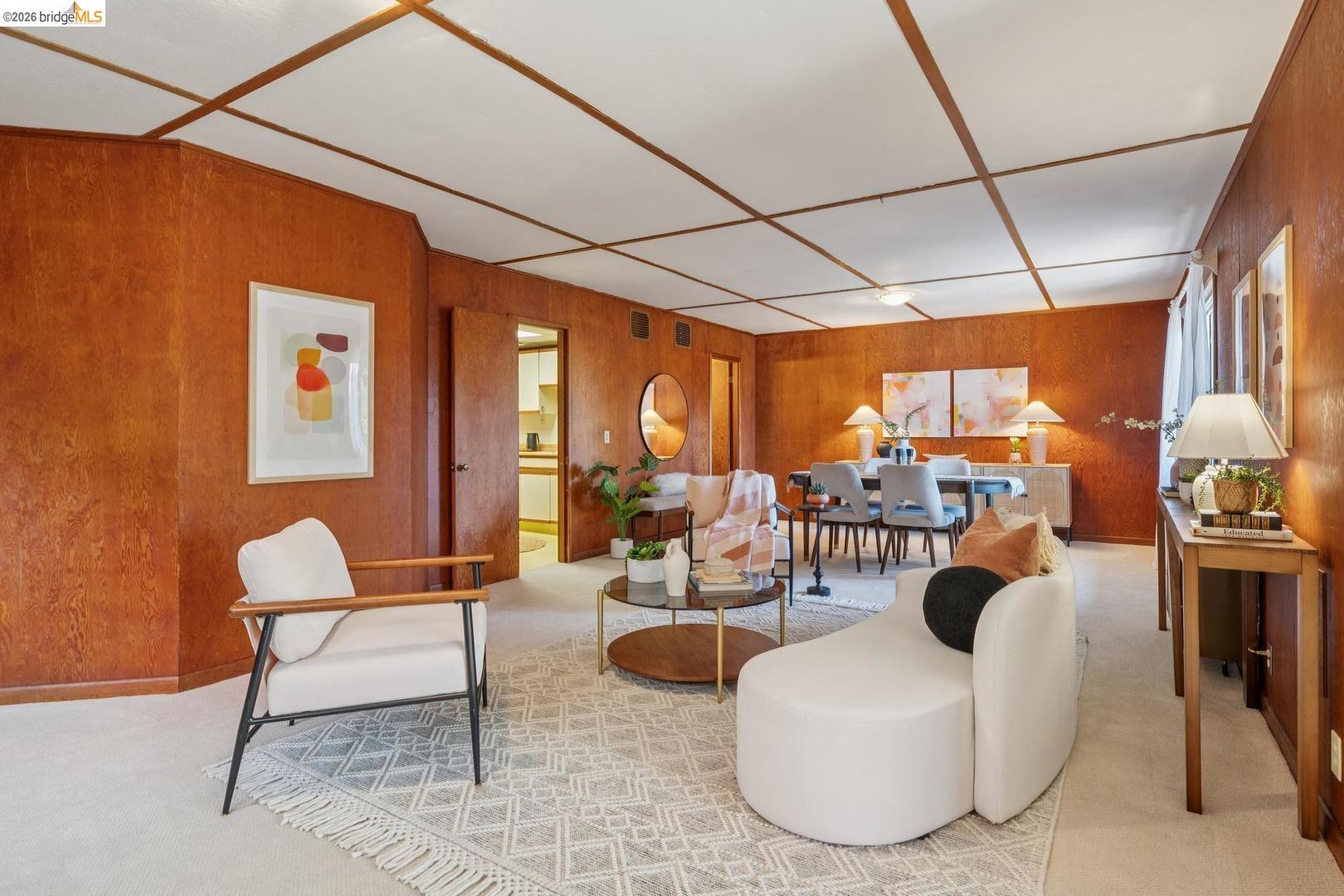 155 Avenida DR