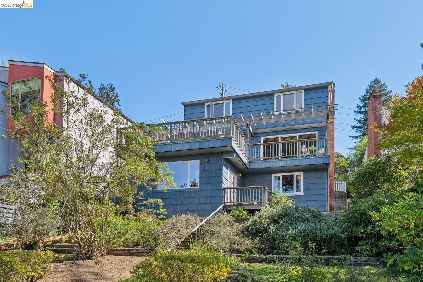 155 Avenida DR