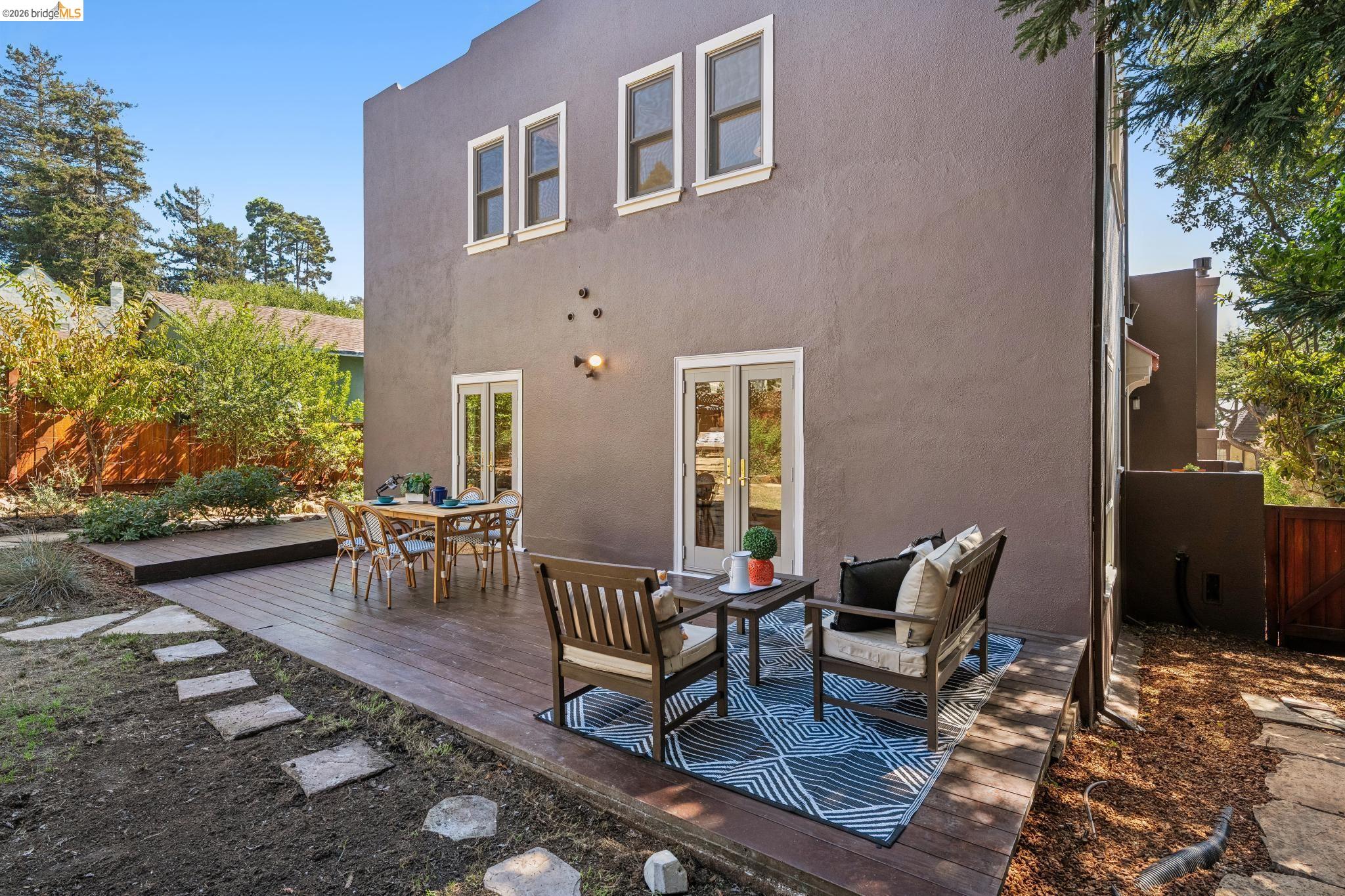 1909 San Antonio Ave