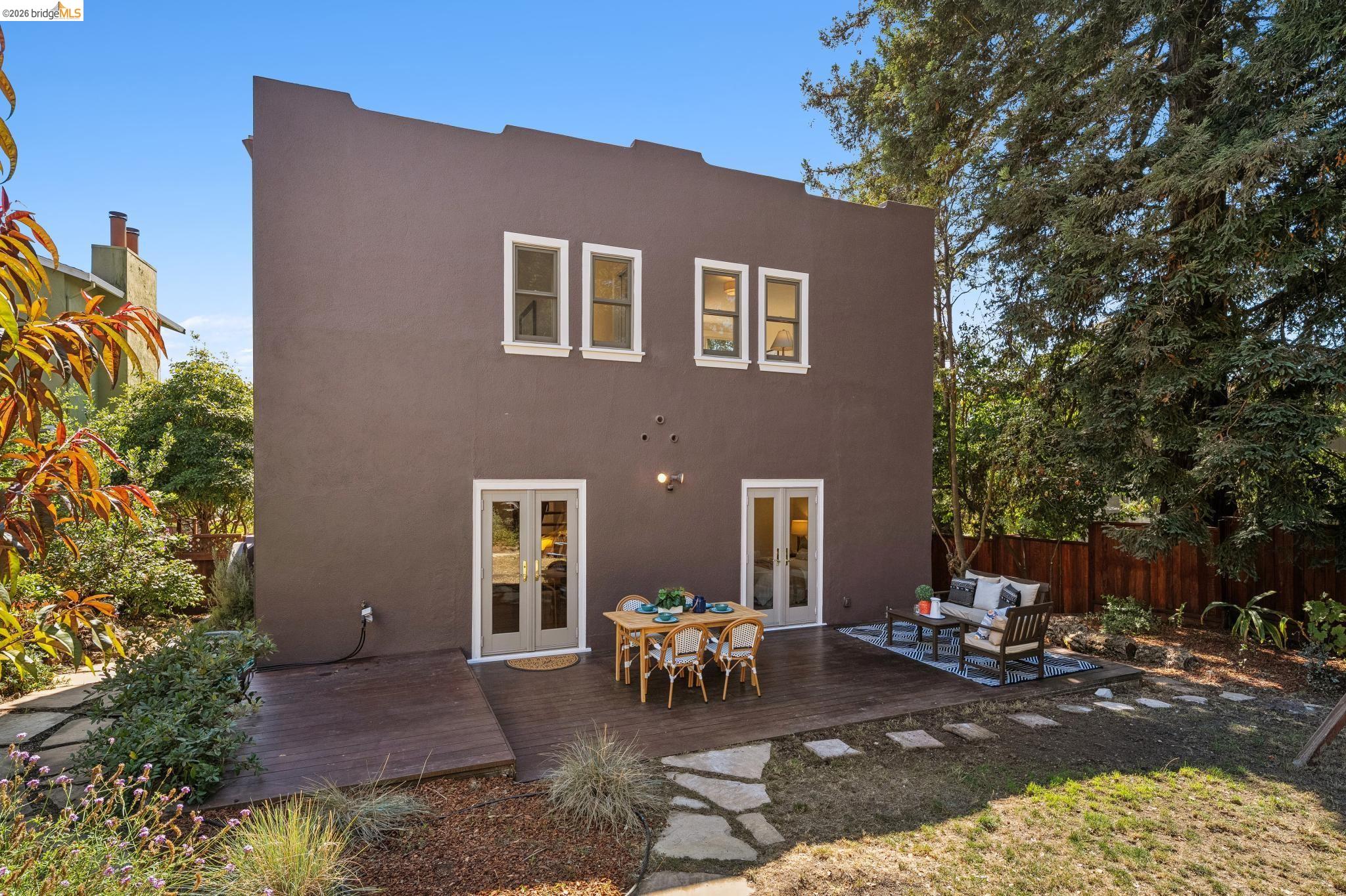 1909 San Antonio Ave