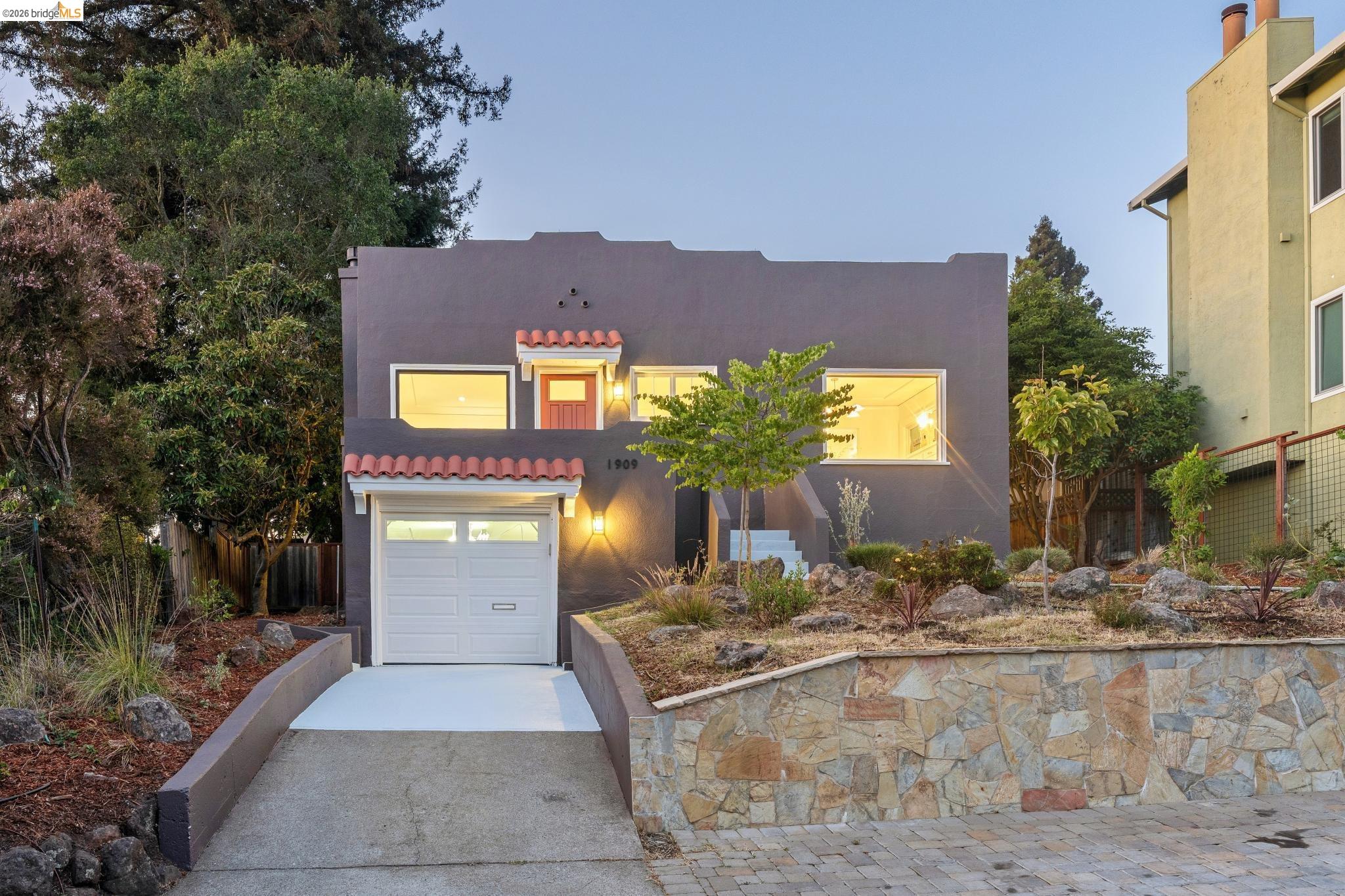 1909 San Antonio Ave