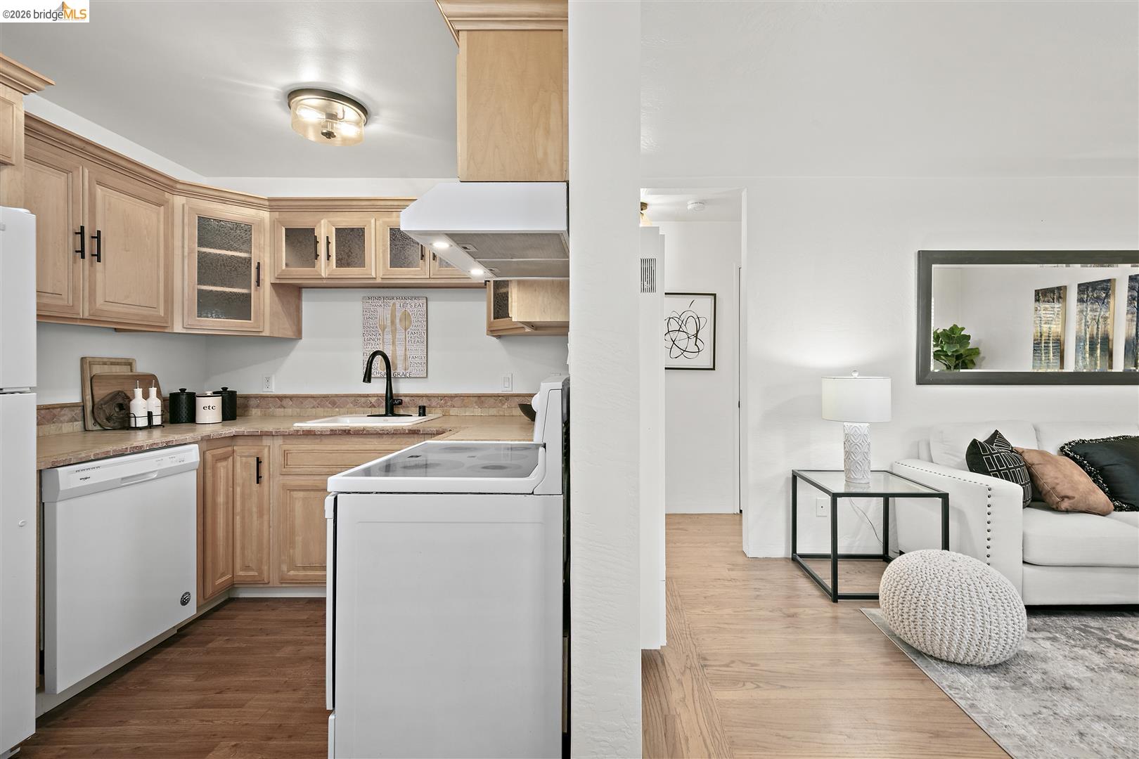 8 Whitmore Pl