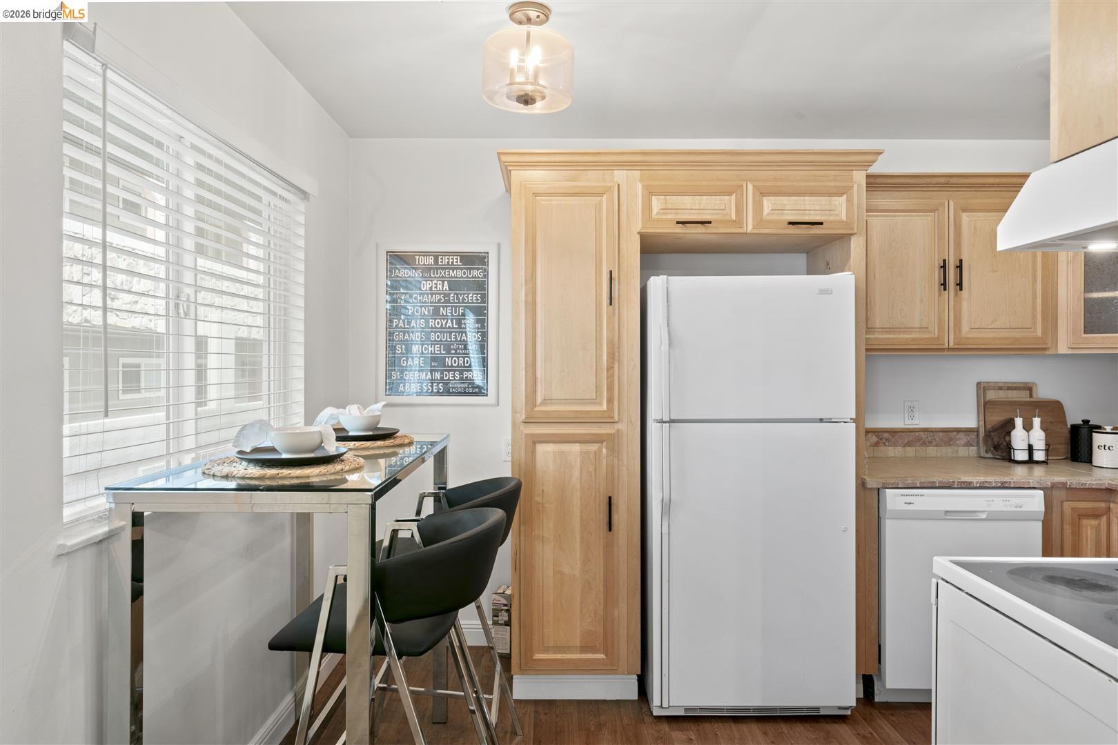 8 Whitmore Pl