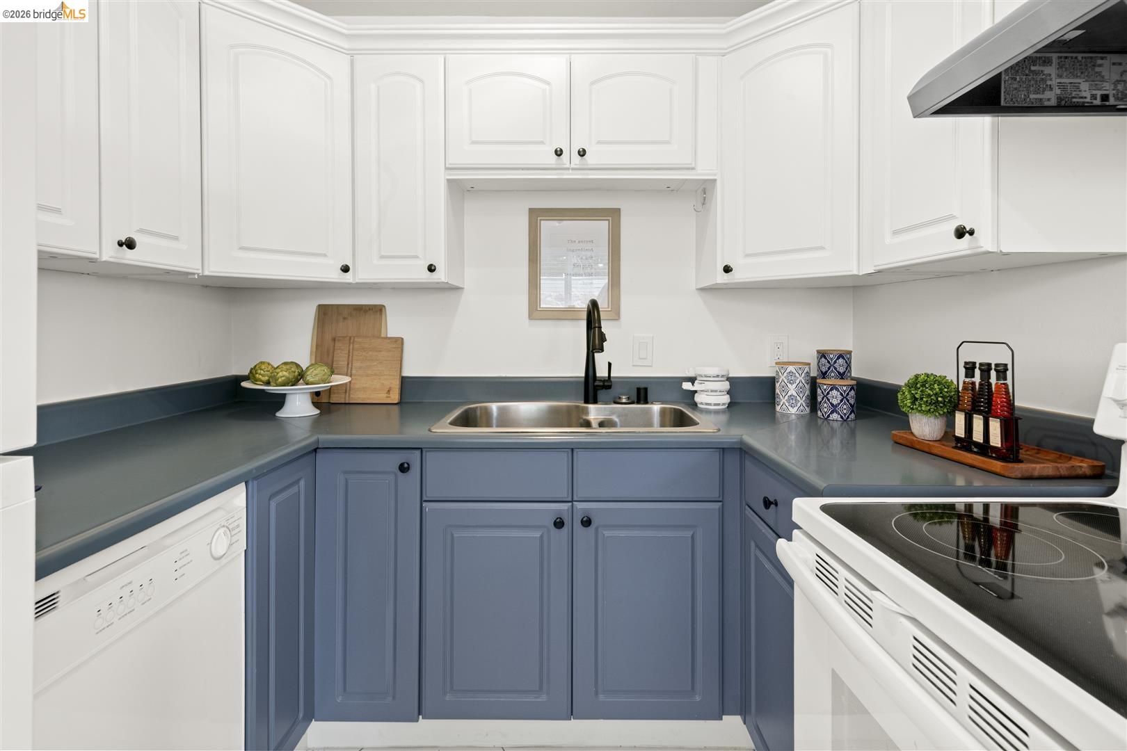 8 Whitmore Pl