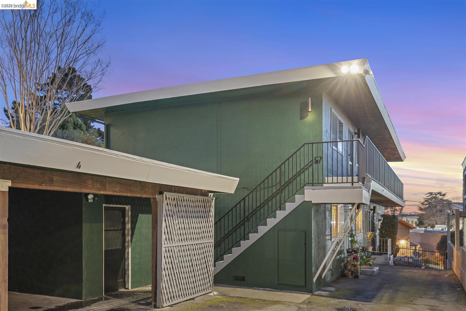 8 Whitmore Pl