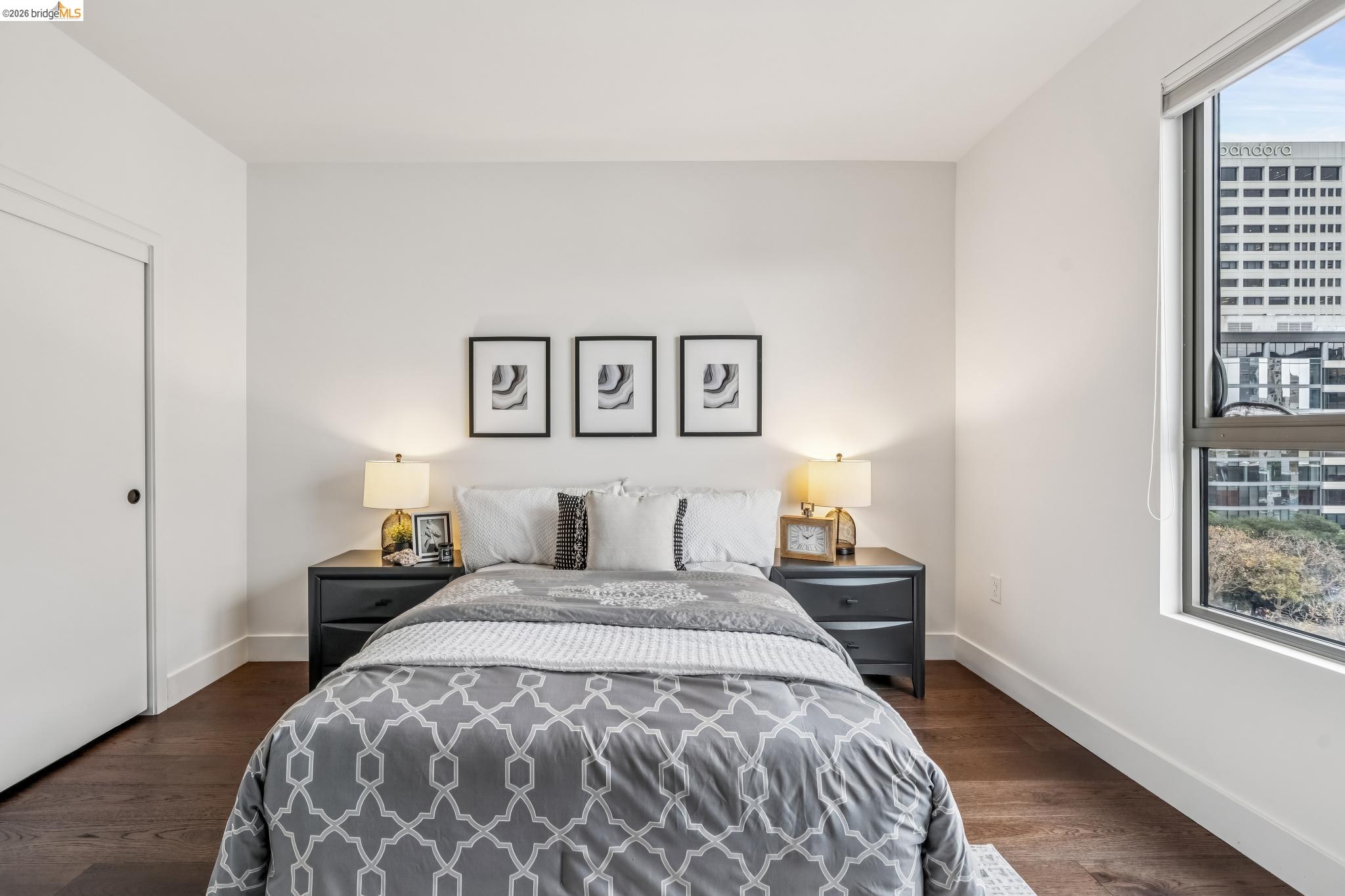438 W Grand Ave # 717