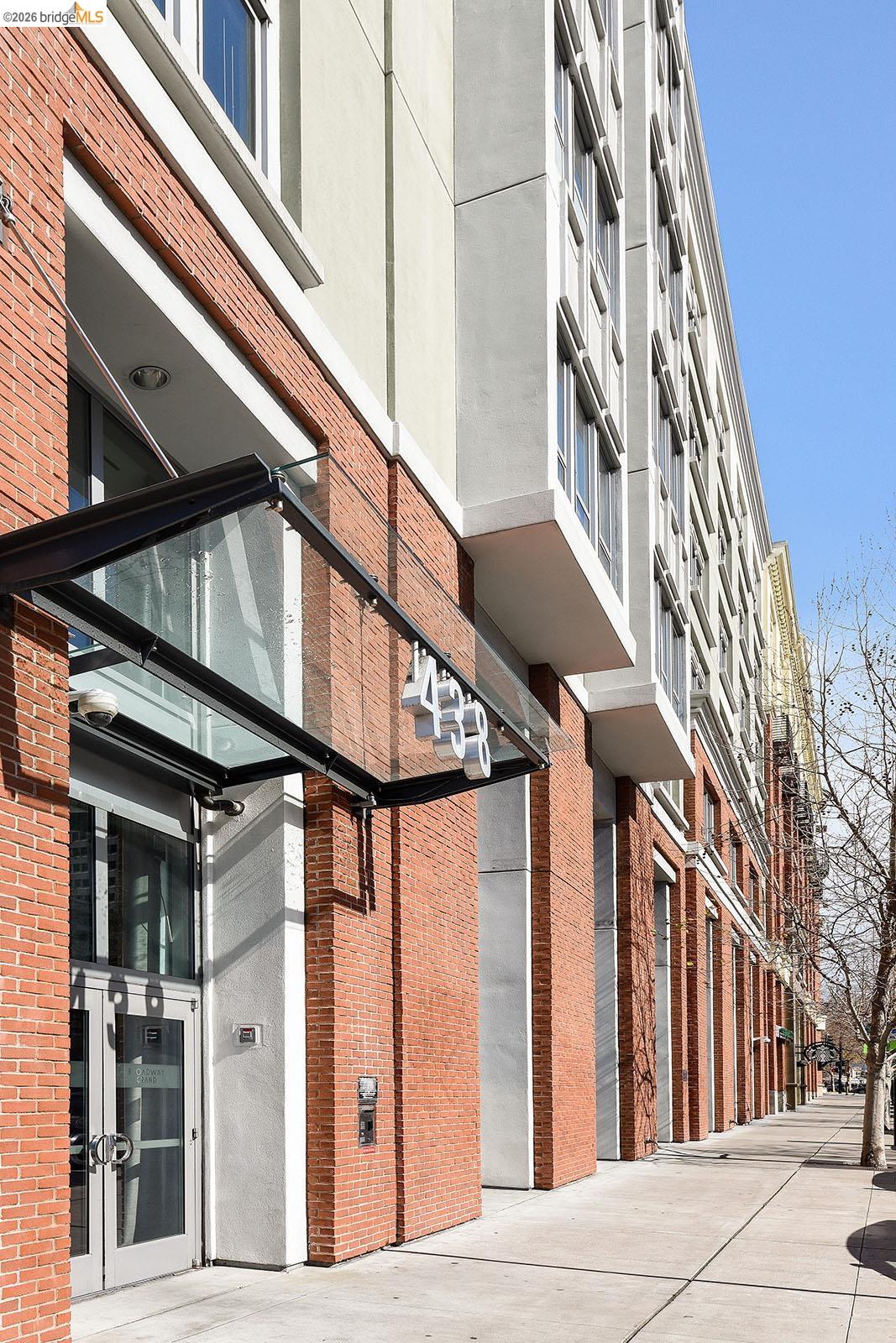 438 W Grand Ave # 717