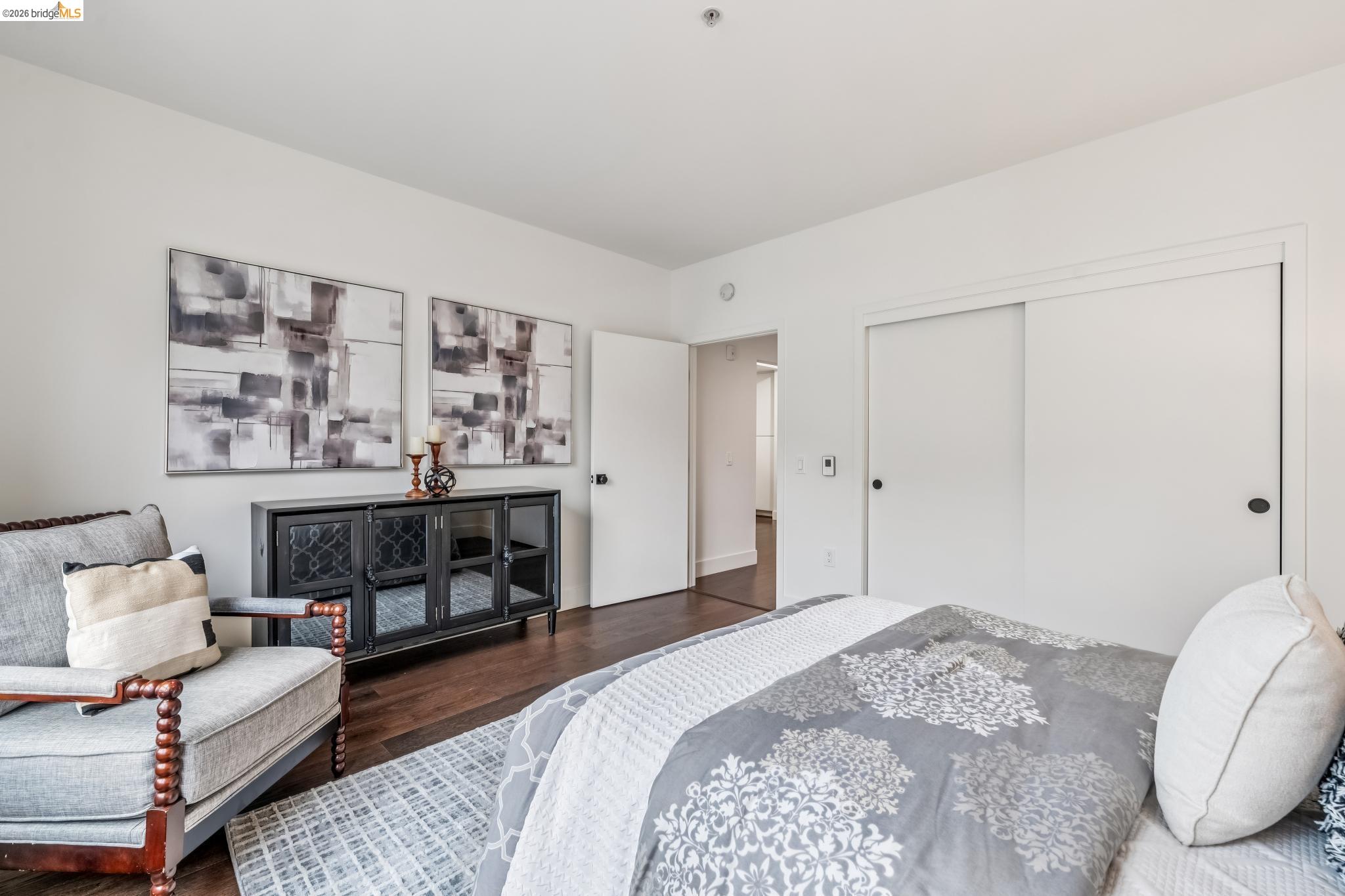438 W Grand Ave # 717