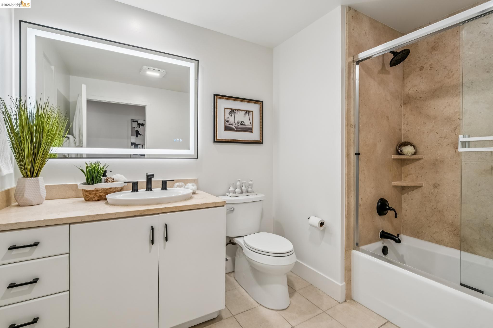 438 W Grand Ave # 717