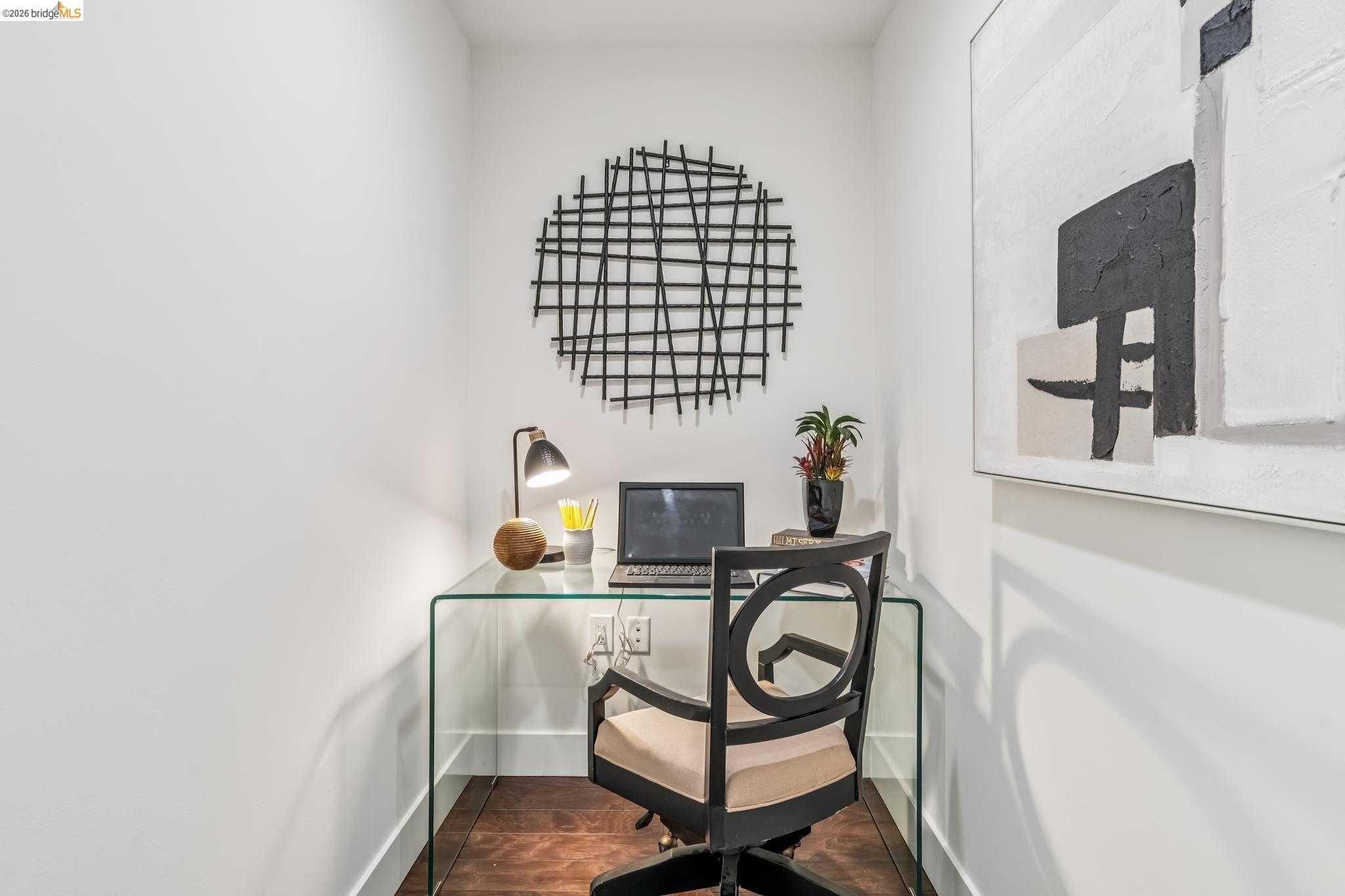 438 W Grand Ave # 717