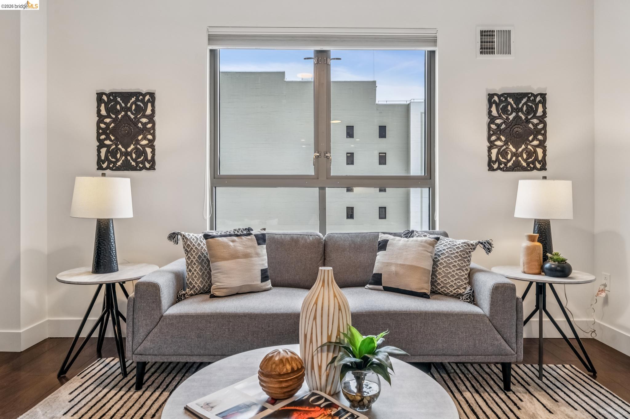 438 W Grand Ave # 717
