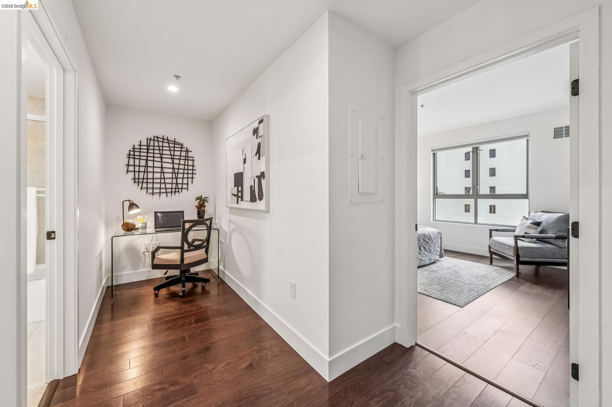 438 W Grand Ave # 717