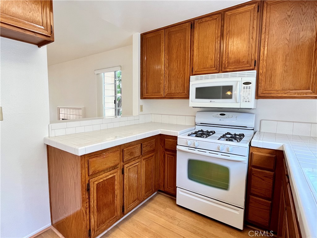 2800 Plaza Del Amo 474