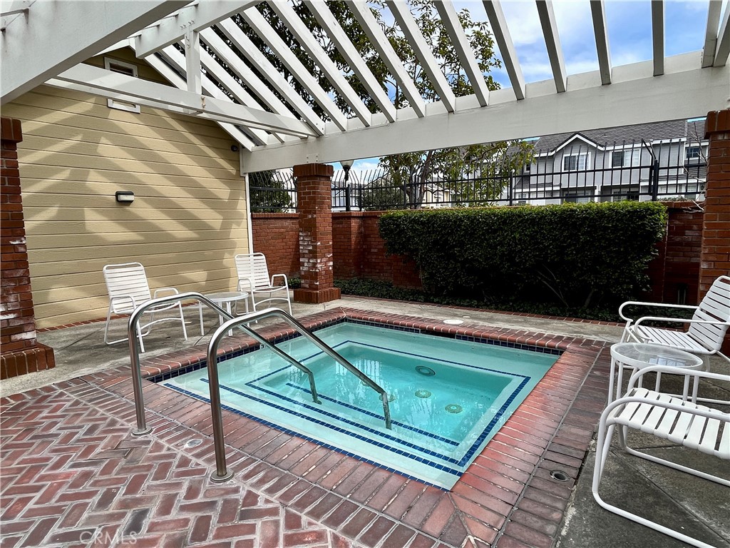 2800 Plaza Del Amo 474