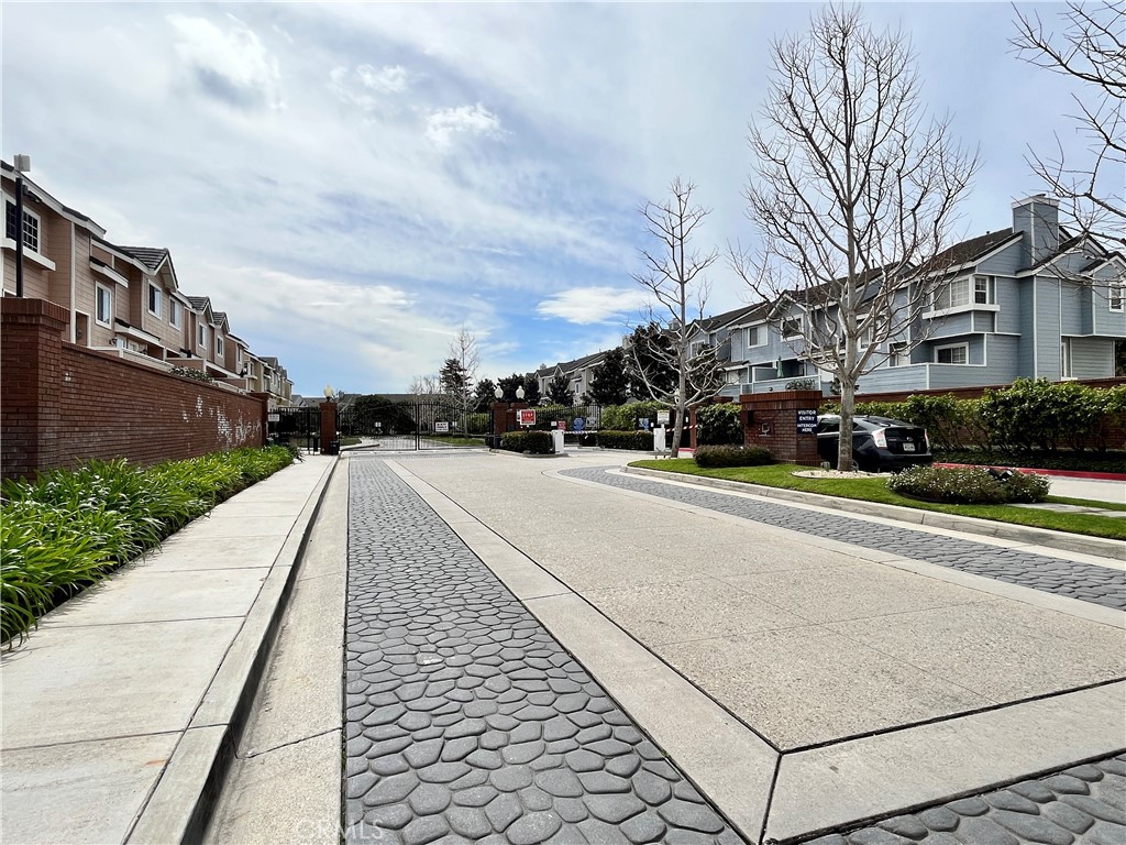 2800 Plaza Del Amo 474