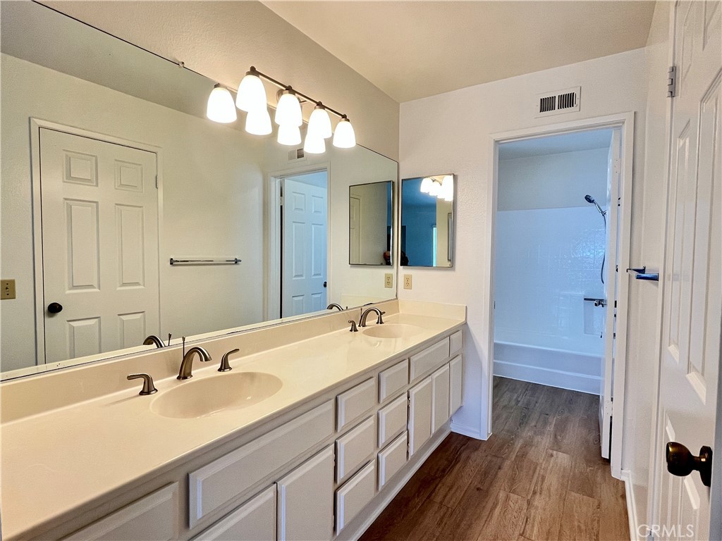 2800 Plaza Del Amo 474