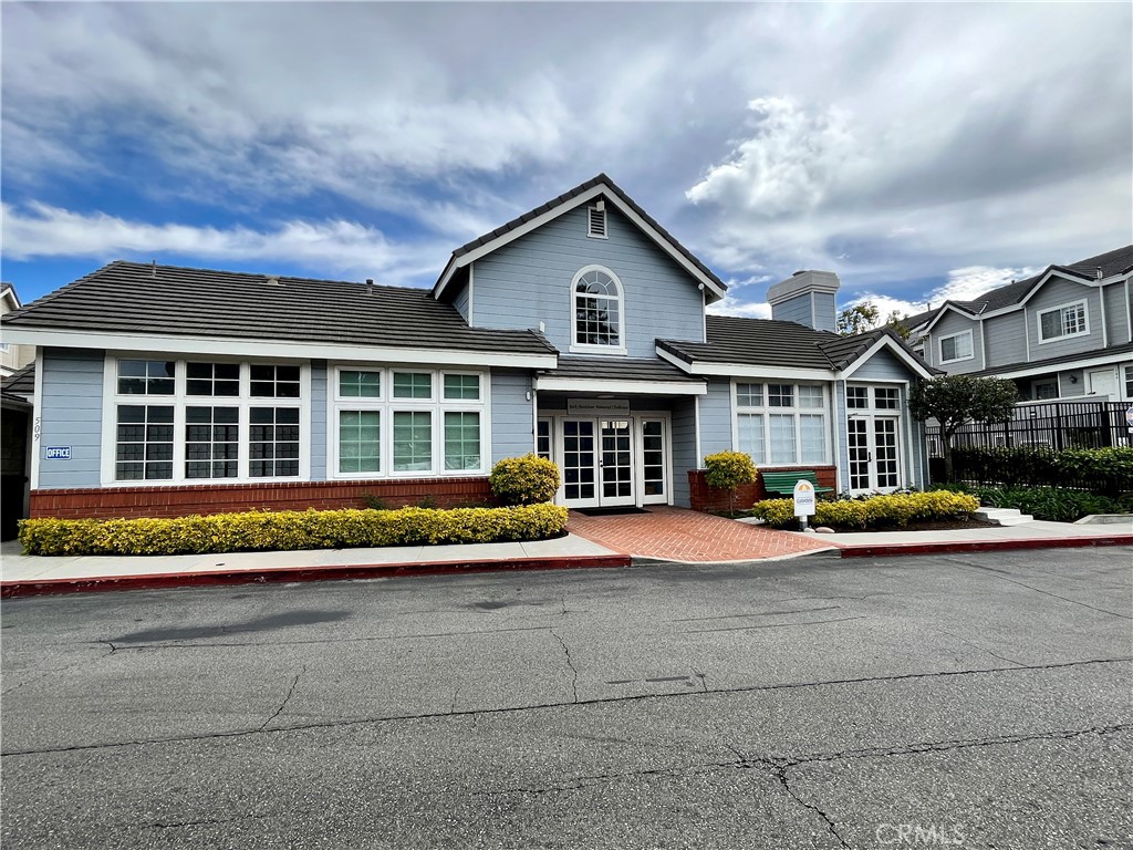 2800 Plaza Del Amo 474