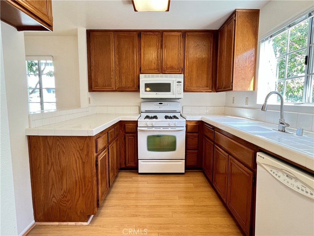 2800 Plaza Del Amo 474