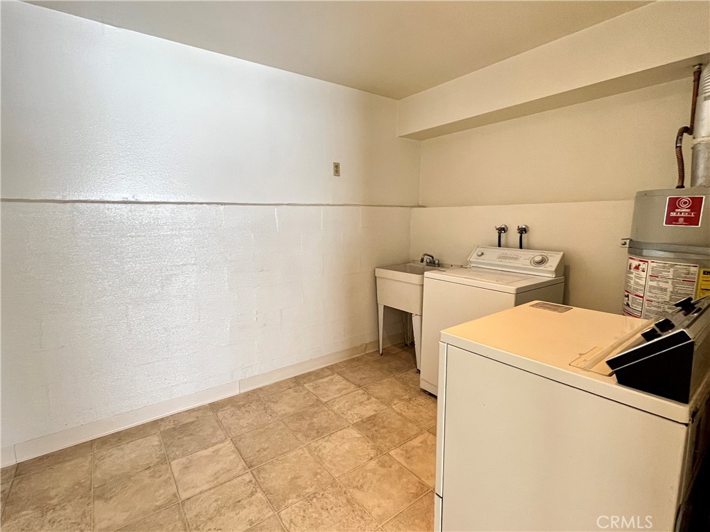 2800 Plaza Del Amo 474