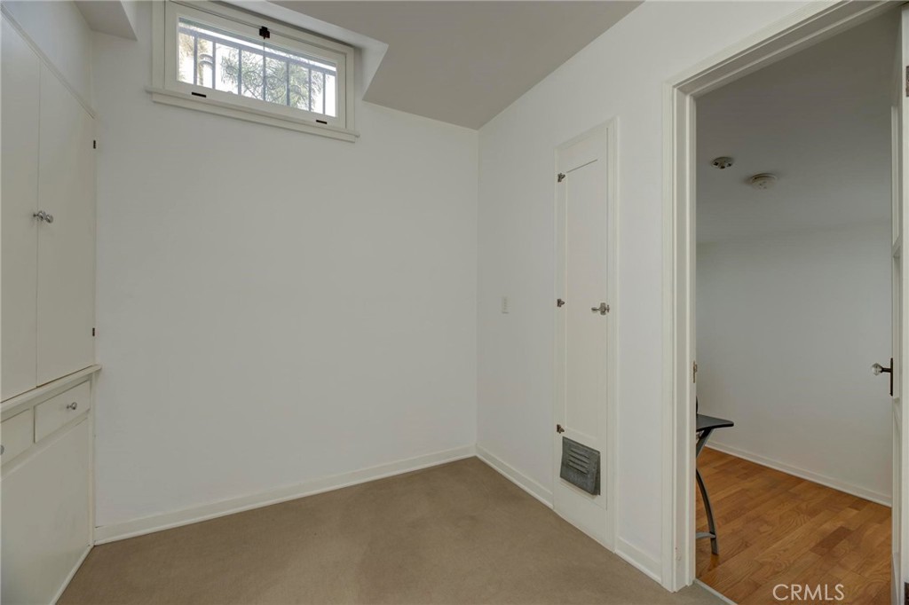 3412 S Victoria Avenue