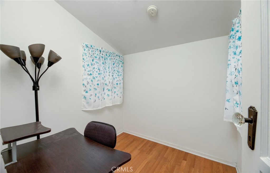 3412 S Victoria Avenue