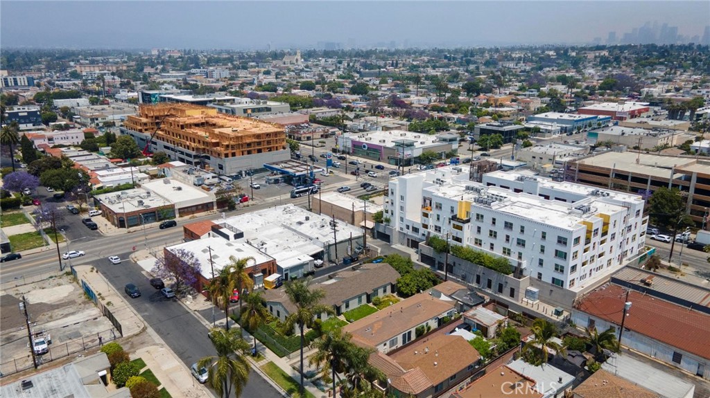 3412 S Victoria Avenue