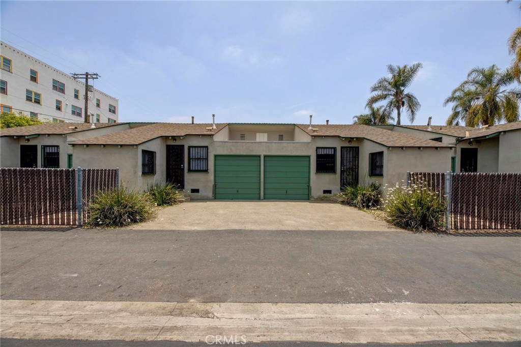 3412 S Victoria Avenue