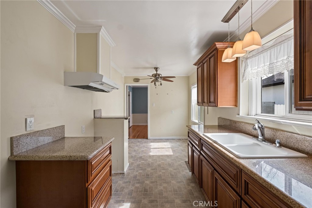 3829 Wellington Road