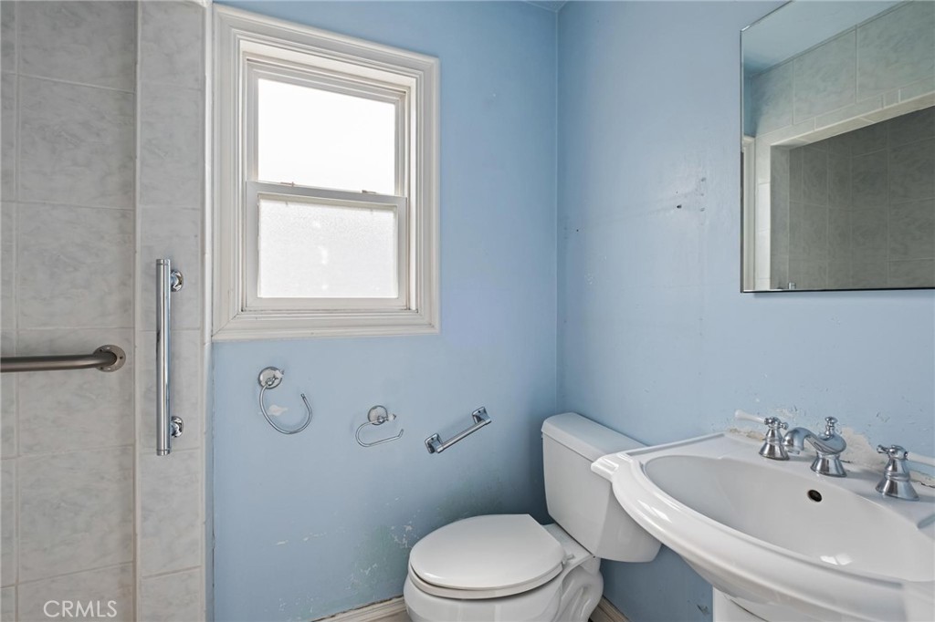 3829 Wellington Road