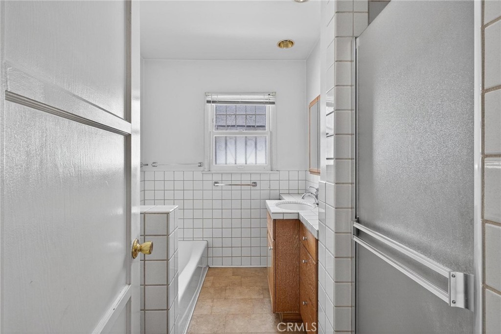 3744 S Muirfield Road