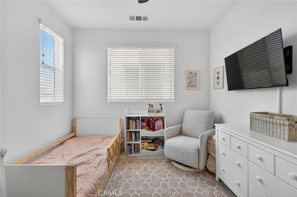 1554 W Plaza Del Amo