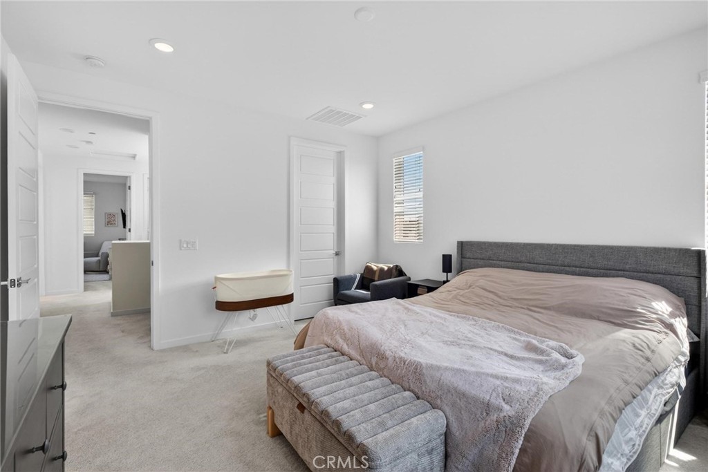 1554 W Plaza Del Amo