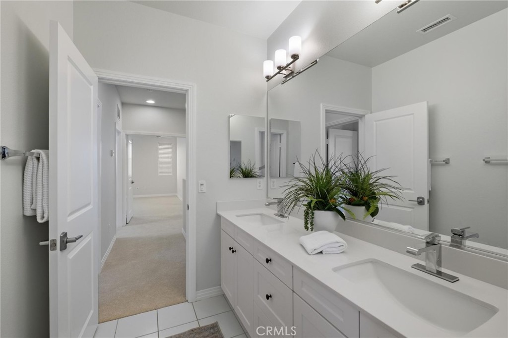 26039 Cypress St 102