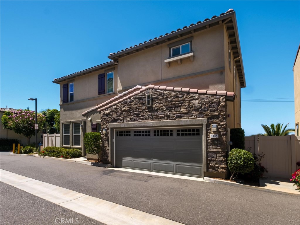 26039 Cypress St 102