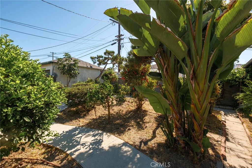3411 S Cloverdale Avenue