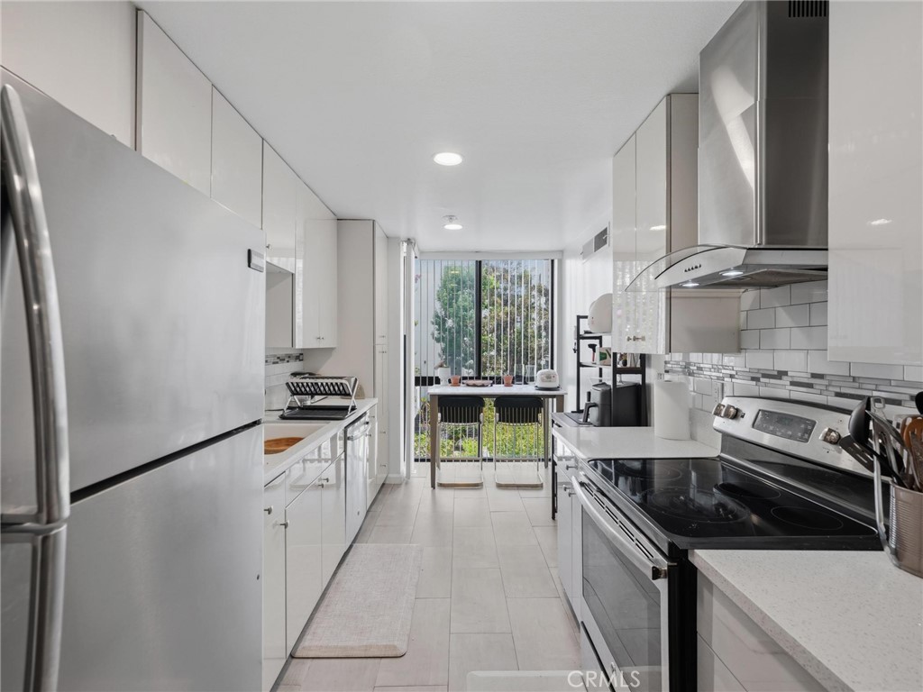 222 S Central Avenue 200