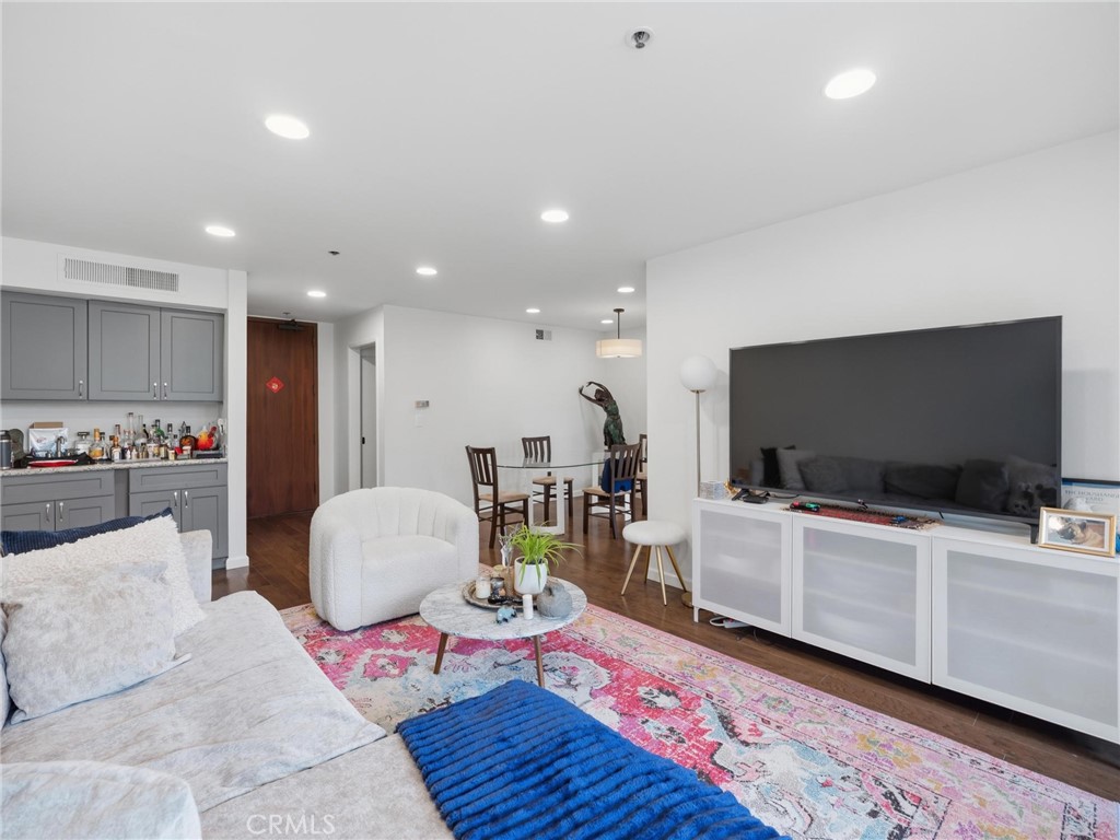 222 S Central Avenue 200